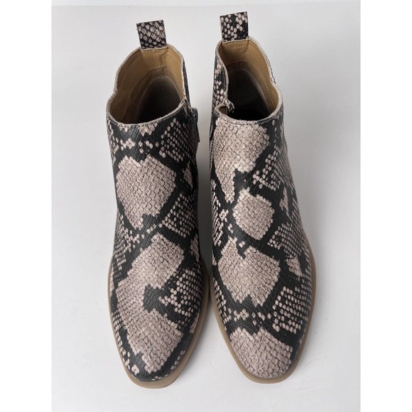 Dolce Vita Tavin Snakeskin Embossed Python Stacked Heel Almond Toe Bootie Size 6 - Picture 8 of 13